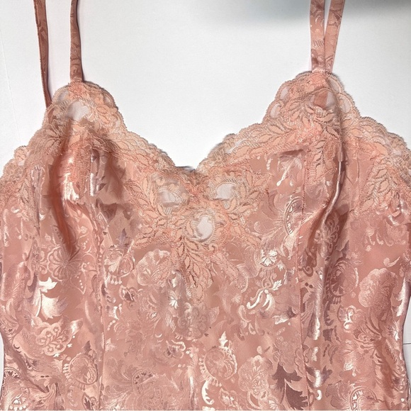 Victoria's Secret Gold Label Pink Satin Jacquard Short Robe and Cami Set Large - Picture 4 of 16
